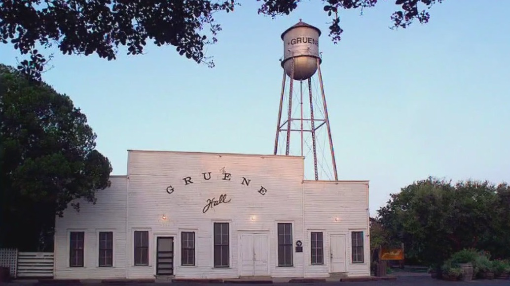 Four iconic dance halls in Texas